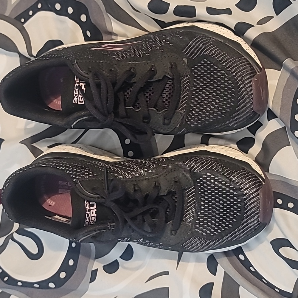 Skechers Ultra Go Sneakers